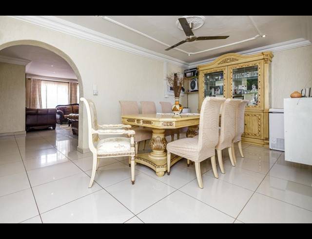 4 BEDROOM HOUSE FOR SALE IN DAWN PARK